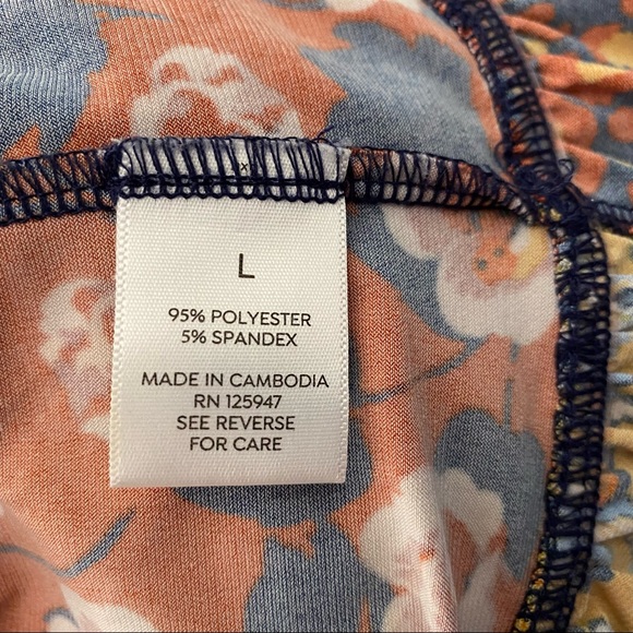 Westport Printed Flare Top - Picture 11 of 11